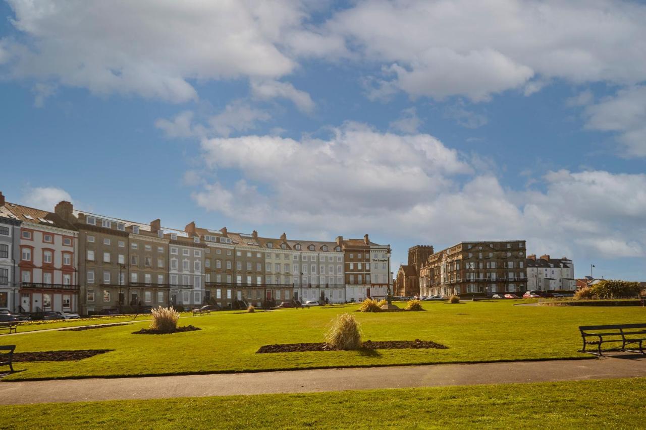 Host & Stay - Number Ten At Carlill Whitby Bagian luar foto